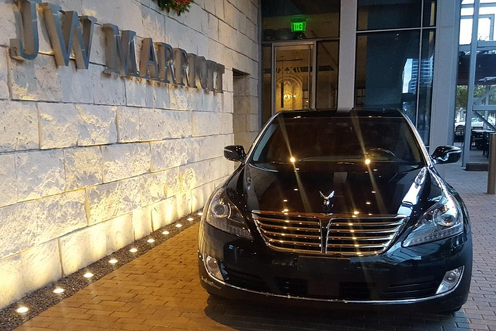 Private Airport and Hotel Transfer Services in Austin - Photo 1 of 4
